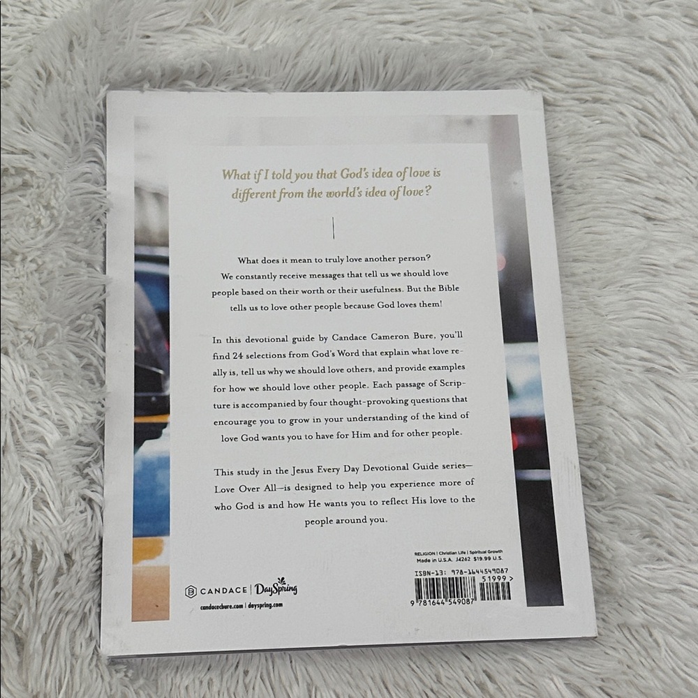 🌴 NWT Love Over All Jesus Everyday Devotional Guide by Candace Cameron Bure - Picture 2 of 2